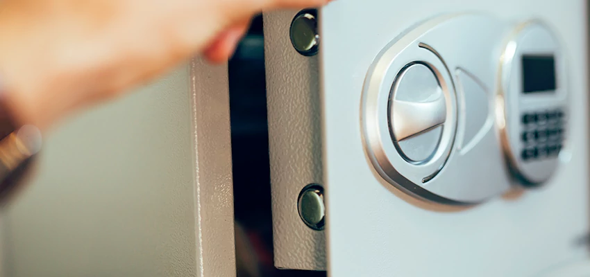Fingerprint Safe Openers in Seal Beach, CA